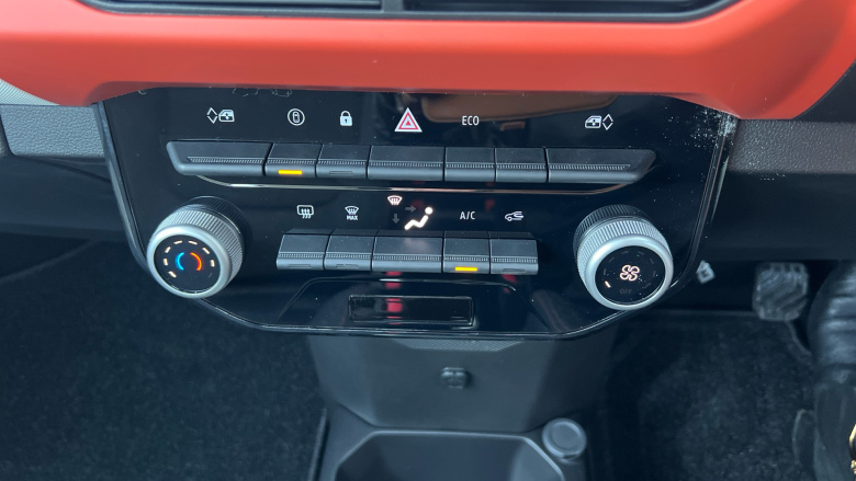 Dacia Spring 27kWh Expression 65 48kW 5dr Auto Electric Hatchback